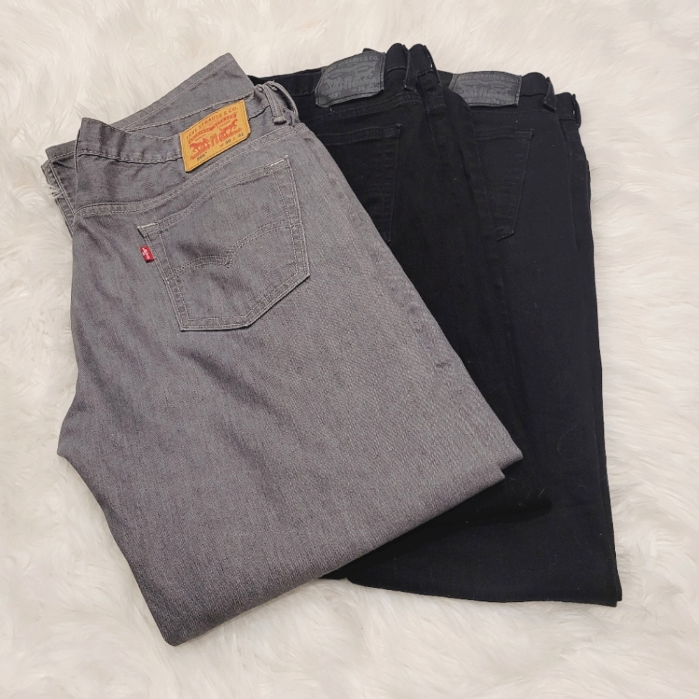 3 pairs of 569 Levi's Jeans